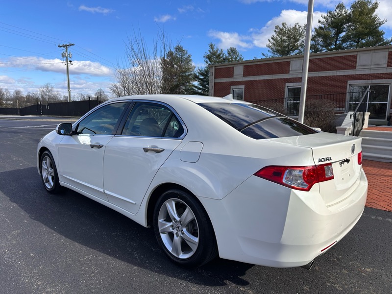 Acura TSX 5-Speed AT with Tech Package 2009