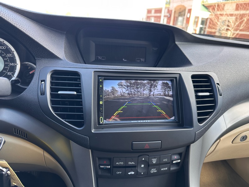 Acura TSX 5-Speed AT with Tech Package 2009