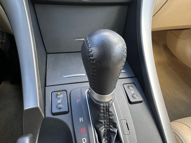 Acura TSX 5-Speed AT with Tech Package 2009