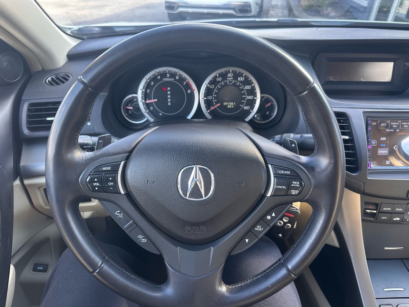 Acura TSX 5-Speed AT with Tech Package 2009