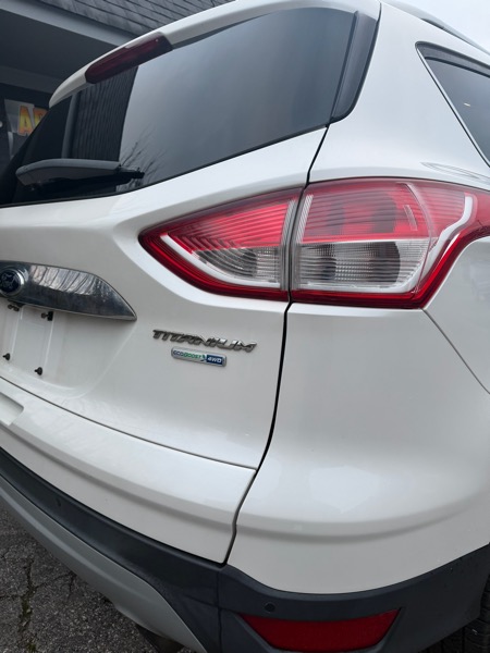 Ford Escape 4WD 4dr Titanium 2015