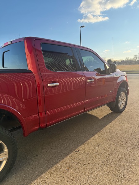 Ford F-150 4WD SuperCrew 145" Platinum 2015