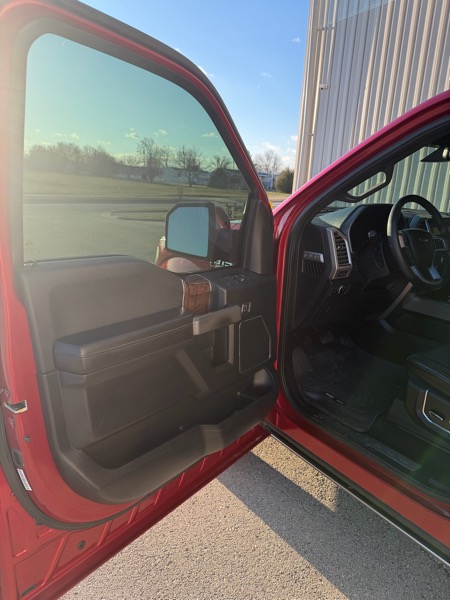 Ford F-150 4WD SuperCrew 145" Platinum 2015