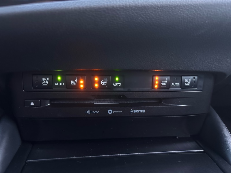 Lexus ES 300h F SPORT 2022