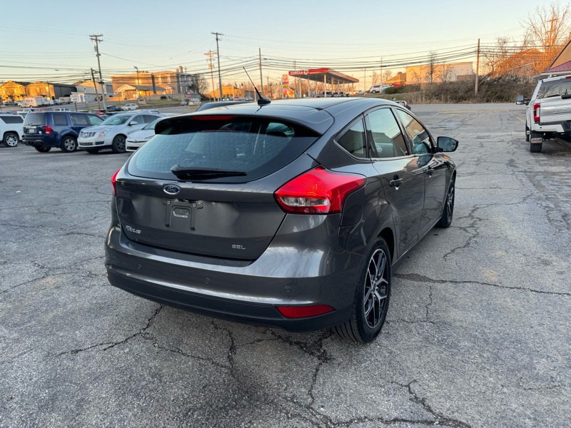 Ford Focus SEL Hatch 2017