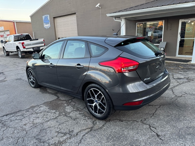Ford Focus SEL Hatch 2017