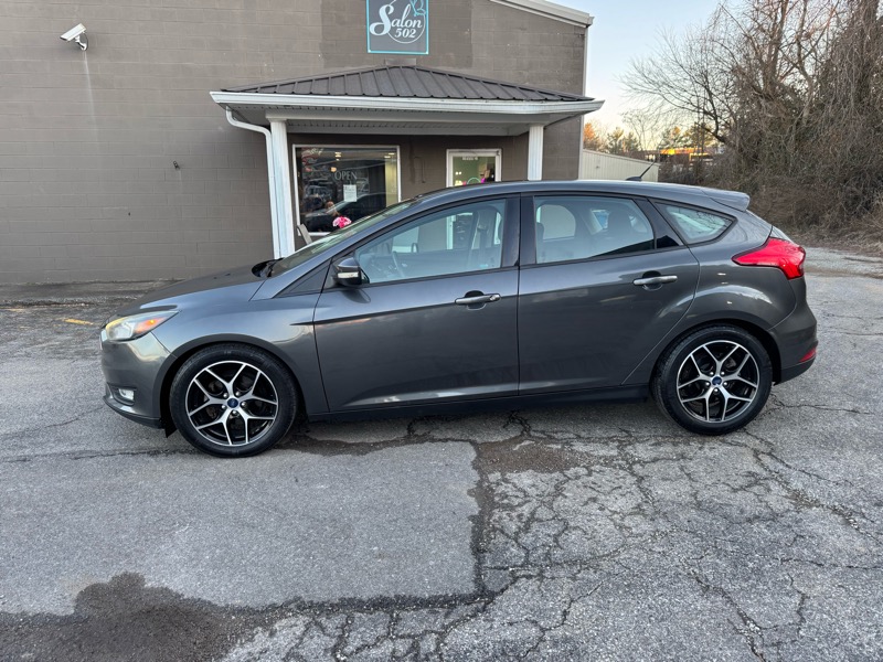 Ford Focus SEL Hatch 2017