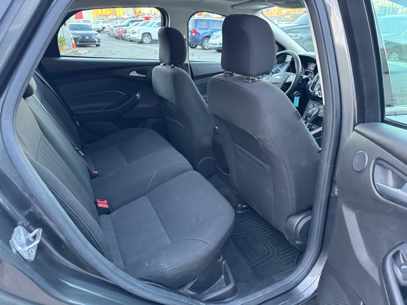 Ford Focus SEL Hatch 2017