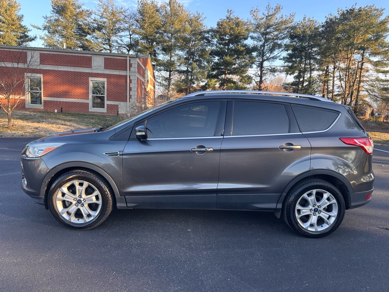 Ford Escape Titanium 4WD 2016
