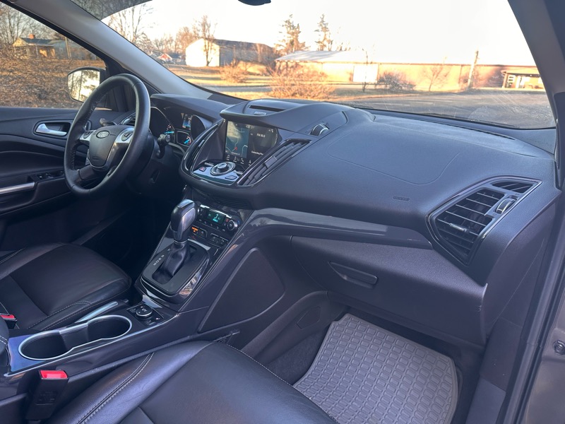 Ford Escape Titanium 4WD 2016