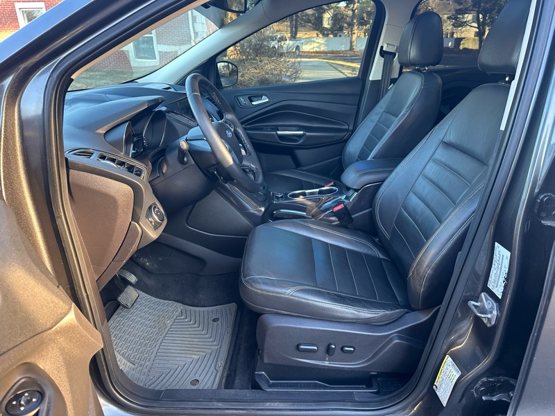 Ford Escape Titanium 4WD 2016