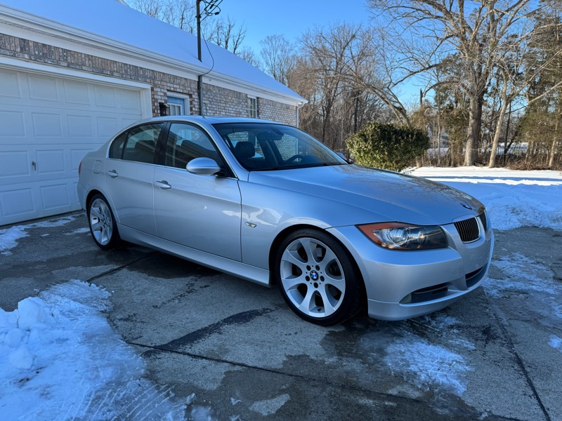 BMW 3-Series 330i Sedan 2006