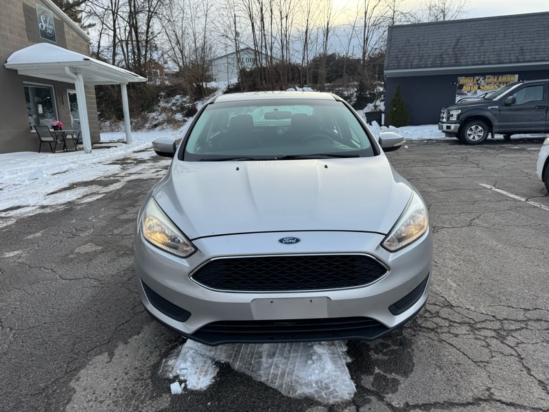 Ford Focus SE Sedan 2016