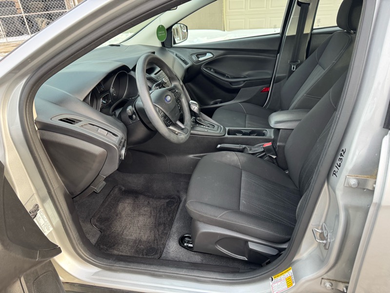 Ford Focus SE Sedan 2016