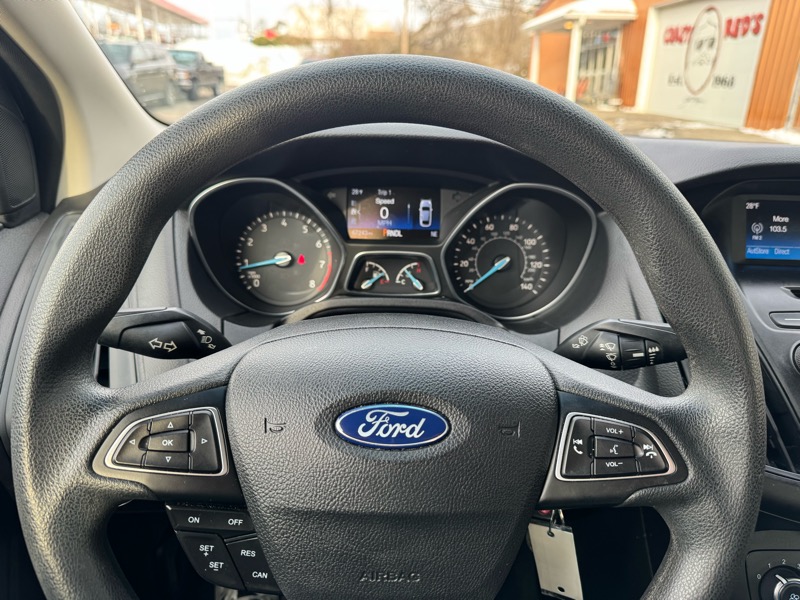 Ford Focus SE Sedan 2016