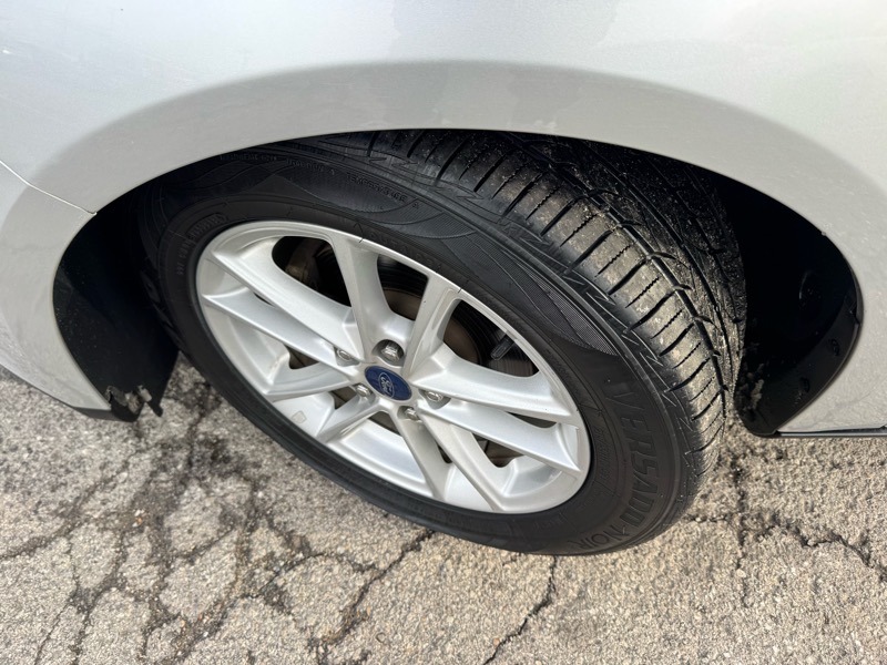 Ford Focus SE Sedan 2016