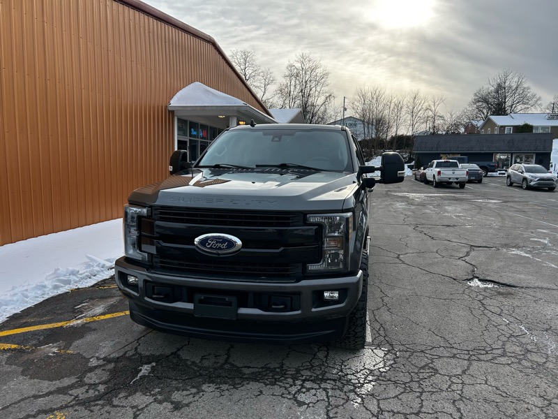 Ford F-250 SD Lariat Crew Cab 4WD 2019