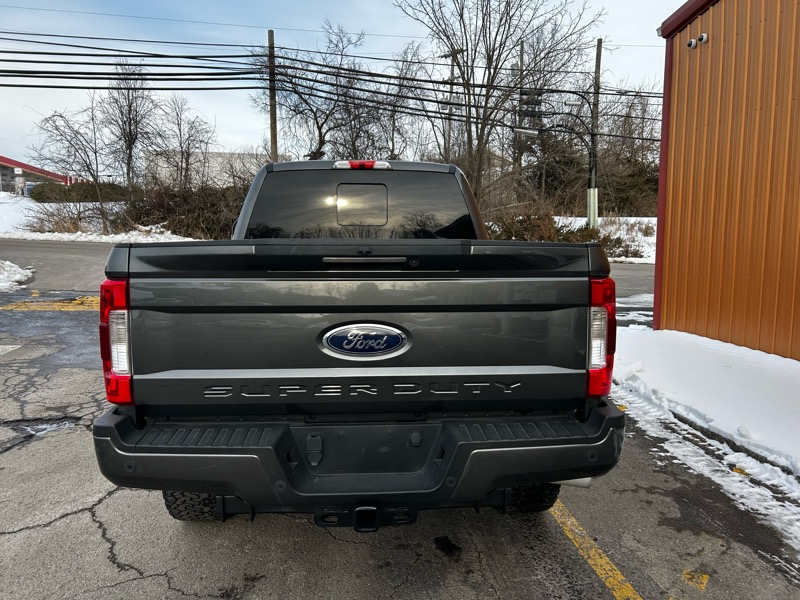 Ford F-250 SD Lariat Crew Cab 4WD 2019