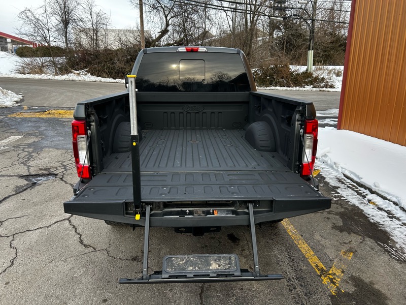 Ford F-250 SD Lariat Crew Cab 4WD 2019