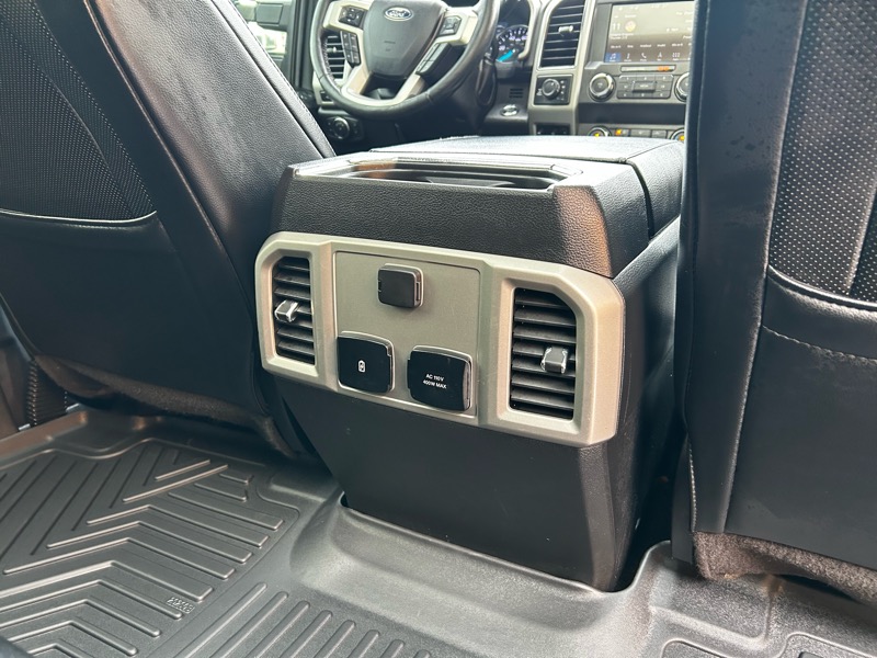 Ford F-250 SD Lariat Crew Cab 4WD 2019