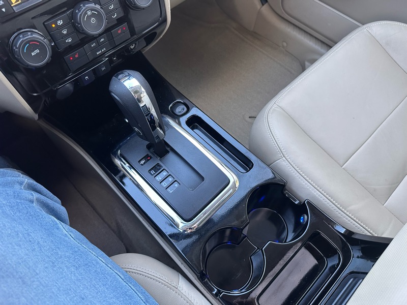 Ford Escape Limited FWD 2010