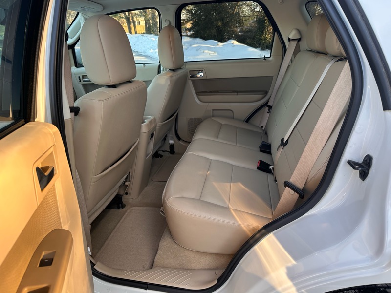 Ford Escape Limited FWD 2010