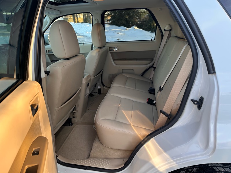 Ford Escape Limited FWD 2010