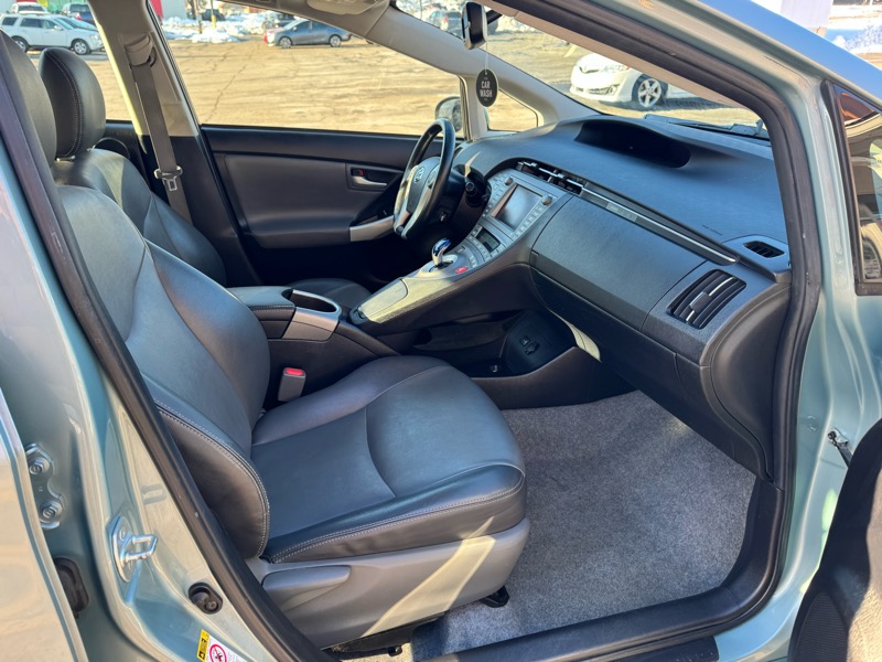 Toyota Prius Four 2014