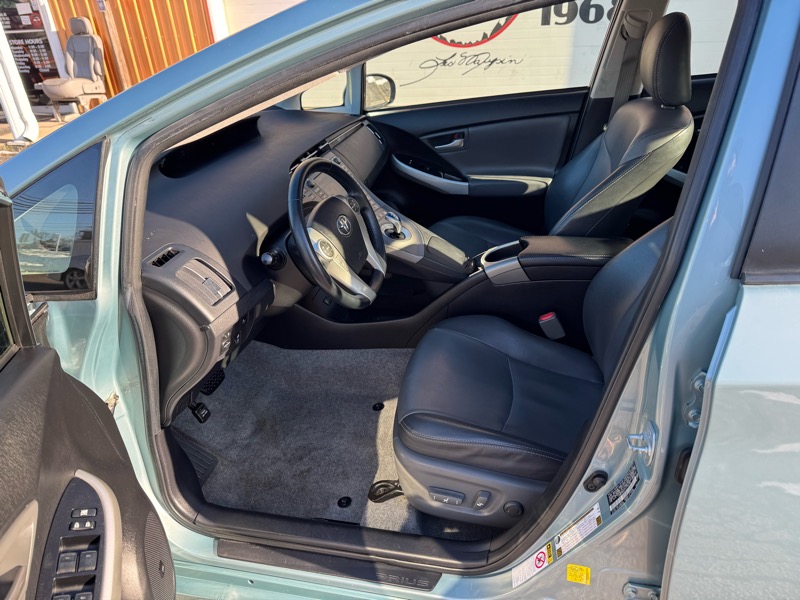 Toyota Prius Four 2014