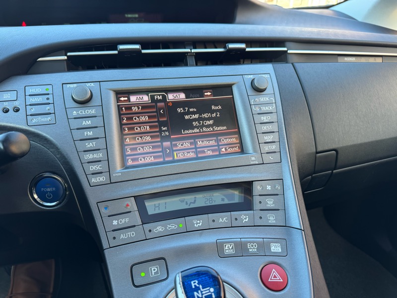 Toyota Prius Four 2014