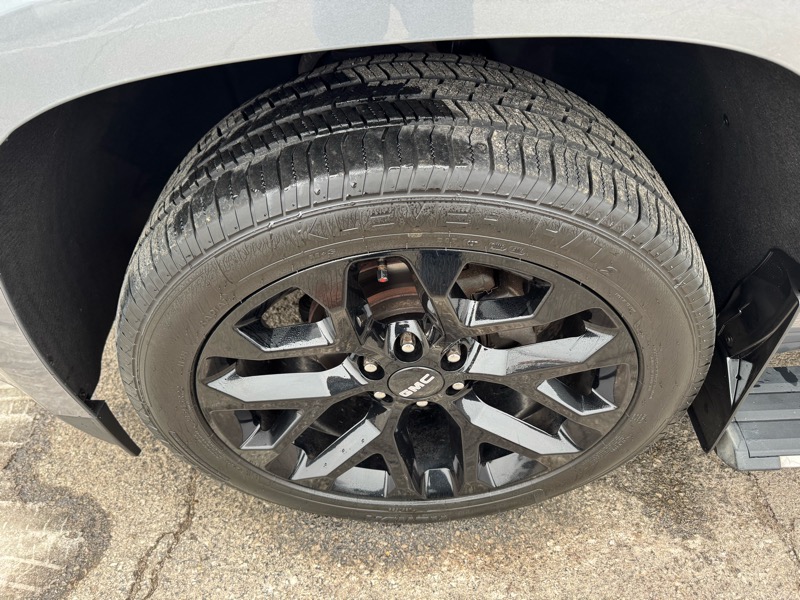 GMC Yukon Denali 4WD 2018