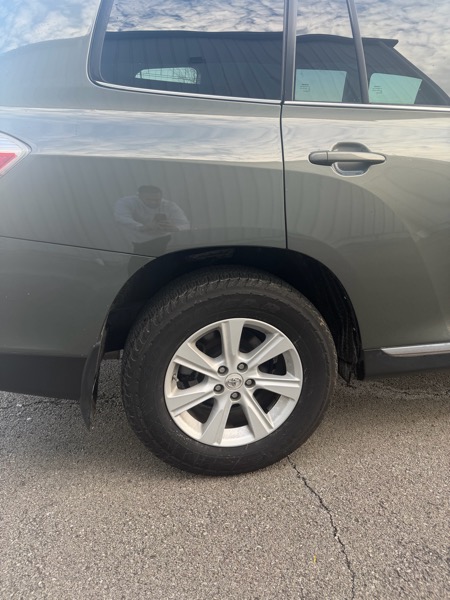 Toyota Highlander SE FWD V6 2012