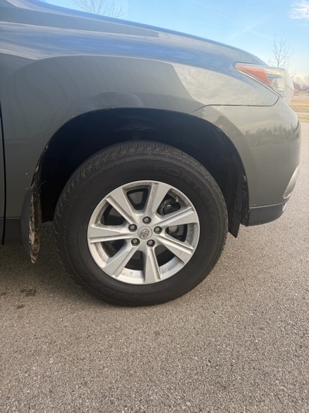 Toyota Highlander SE FWD V6 2012