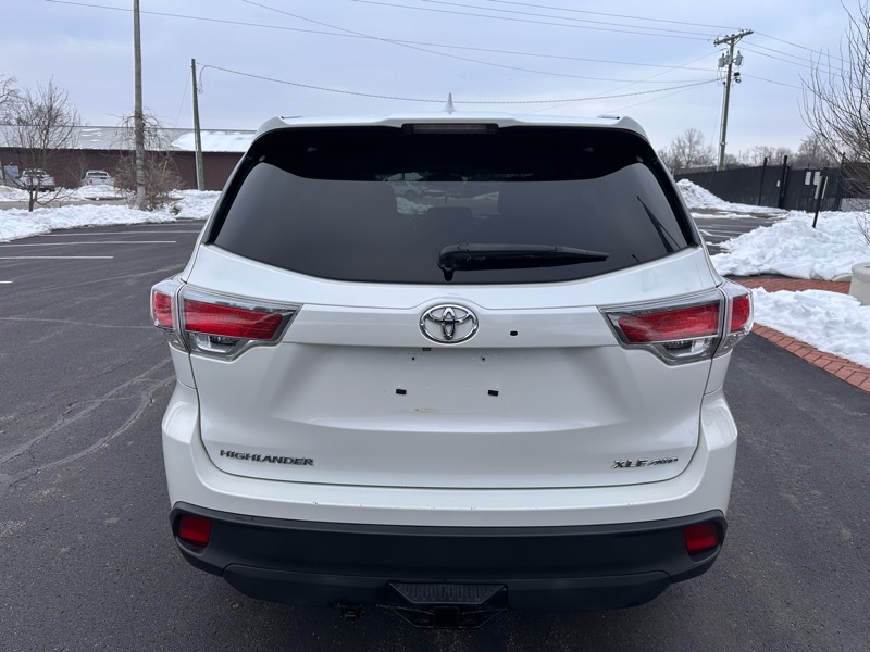 Toyota Highlander XLE AWD V6 2014