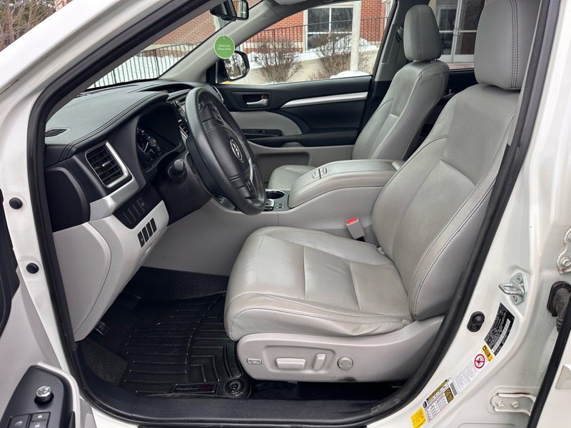 Toyota Highlander XLE AWD V6 2014