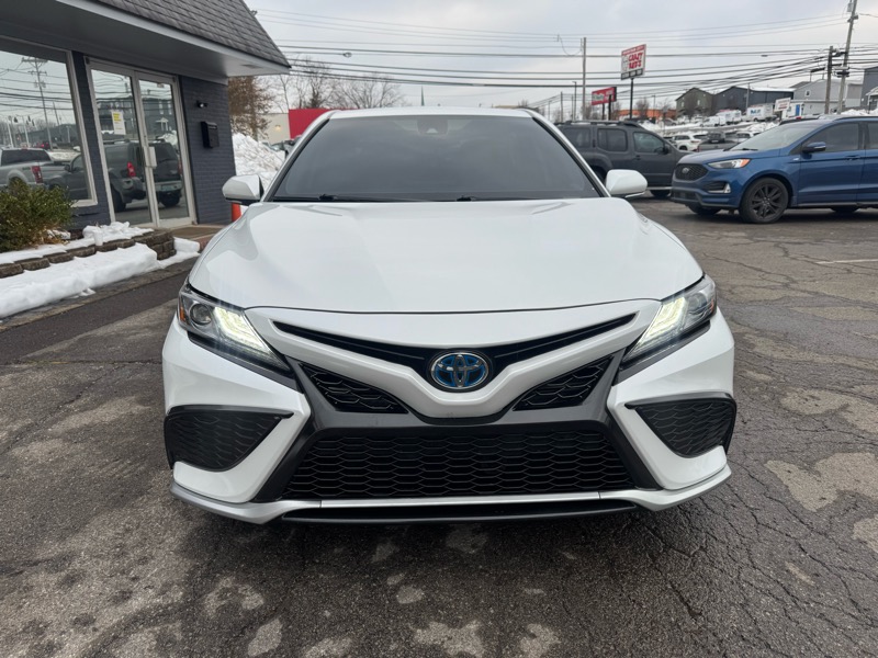 Toyota Camry Hybrid XSE 2021