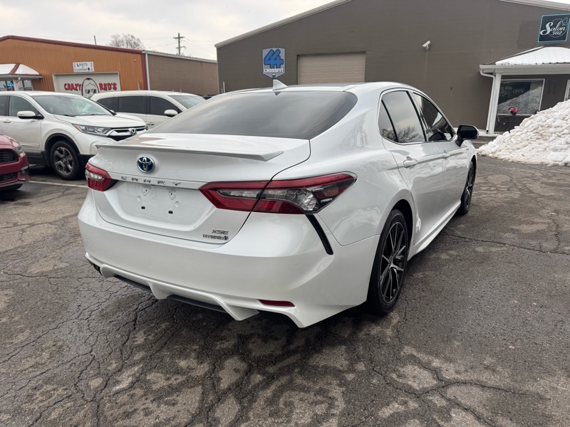 Toyota Camry Hybrid XSE 2021