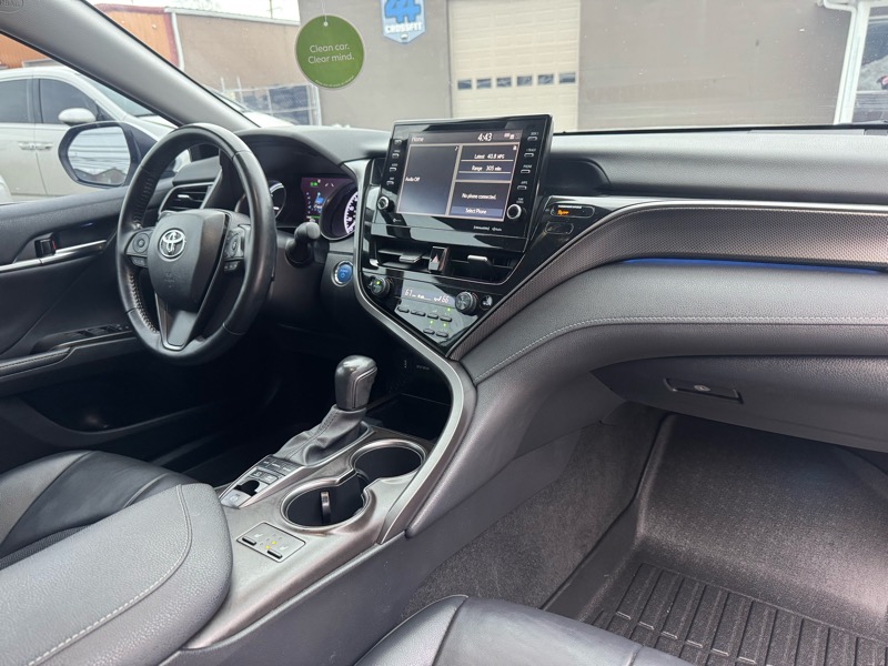 Toyota Camry Hybrid XSE 2021