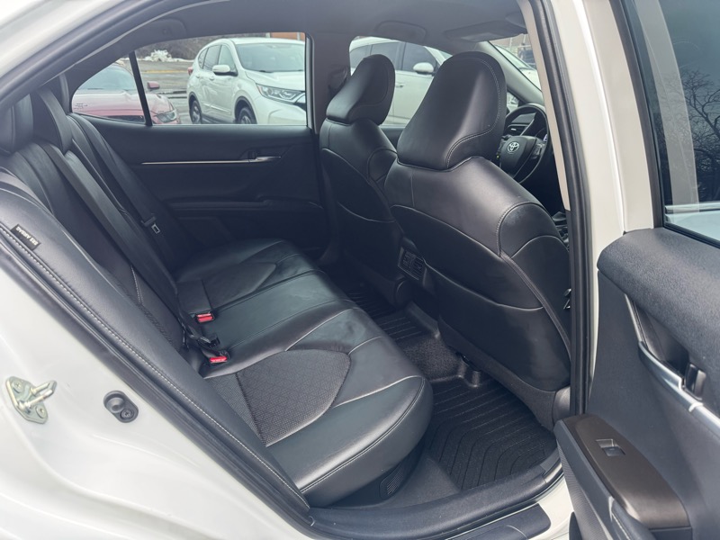 Toyota Camry Hybrid XSE 2021