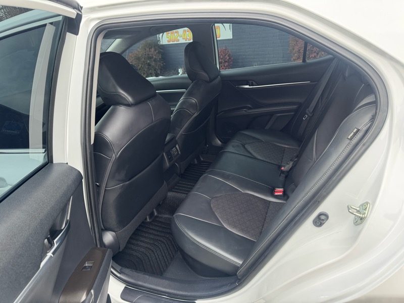 Toyota Camry Hybrid XSE 2021