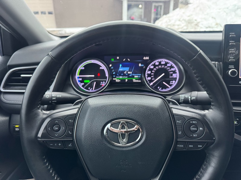 Toyota Camry Hybrid XSE 2021