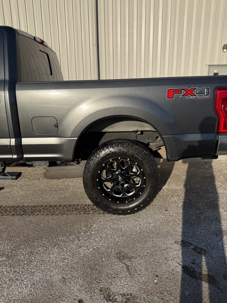 Ford F-250 SD Lariat Crew Cab 4WD 2017