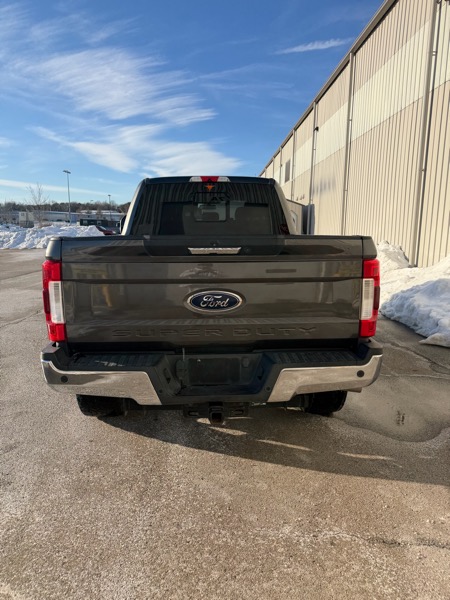 Ford F-250 SD Lariat Crew Cab 4WD 2017