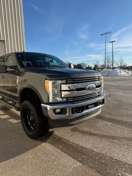 Ford F-250 SD Lariat Crew Cab 4WD 2017