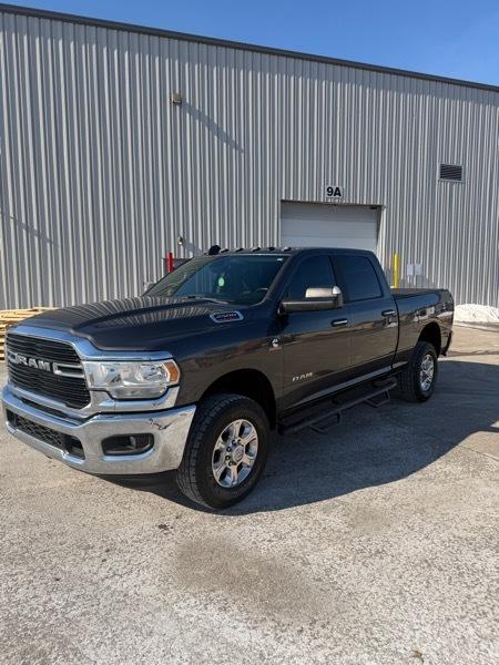 RAM 2500 Big Horn 4x4 Crew Cab 6'4" Box 2019