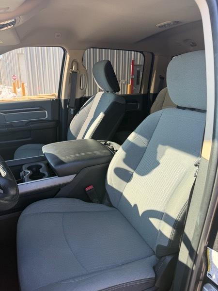 RAM 2500 Big Horn 4x4 Crew Cab 6'4" Box 2019