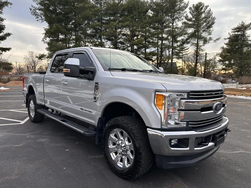 Ford F-350 SD Lariat Crew Cab 4WD 2017