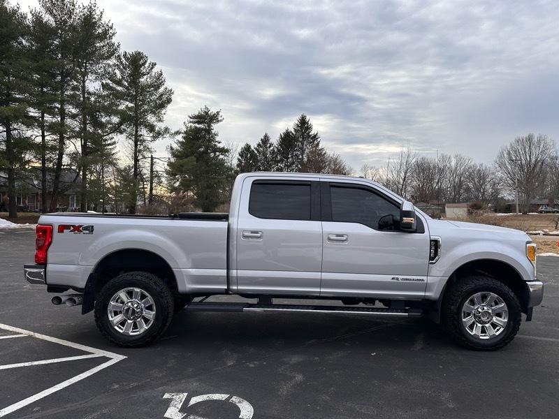 Ford F-350 SD Lariat Crew Cab 4WD 2017