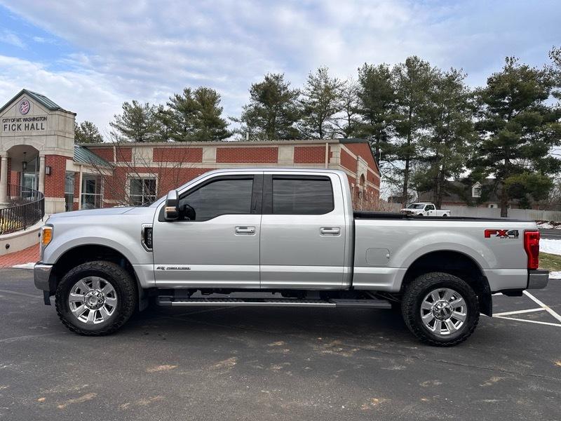 Ford F-350 SD Lariat Crew Cab 4WD 2017