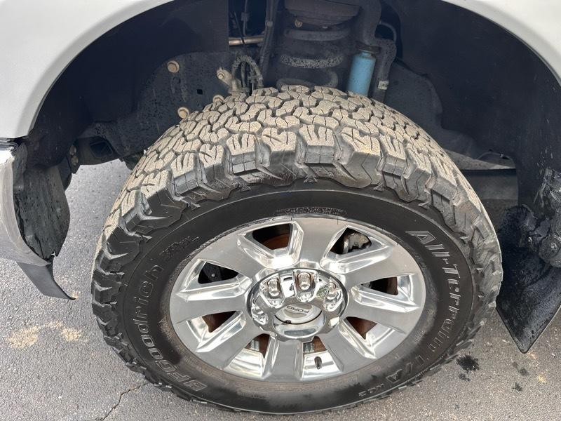 Ford F-350 SD Lariat Crew Cab 4WD 2017